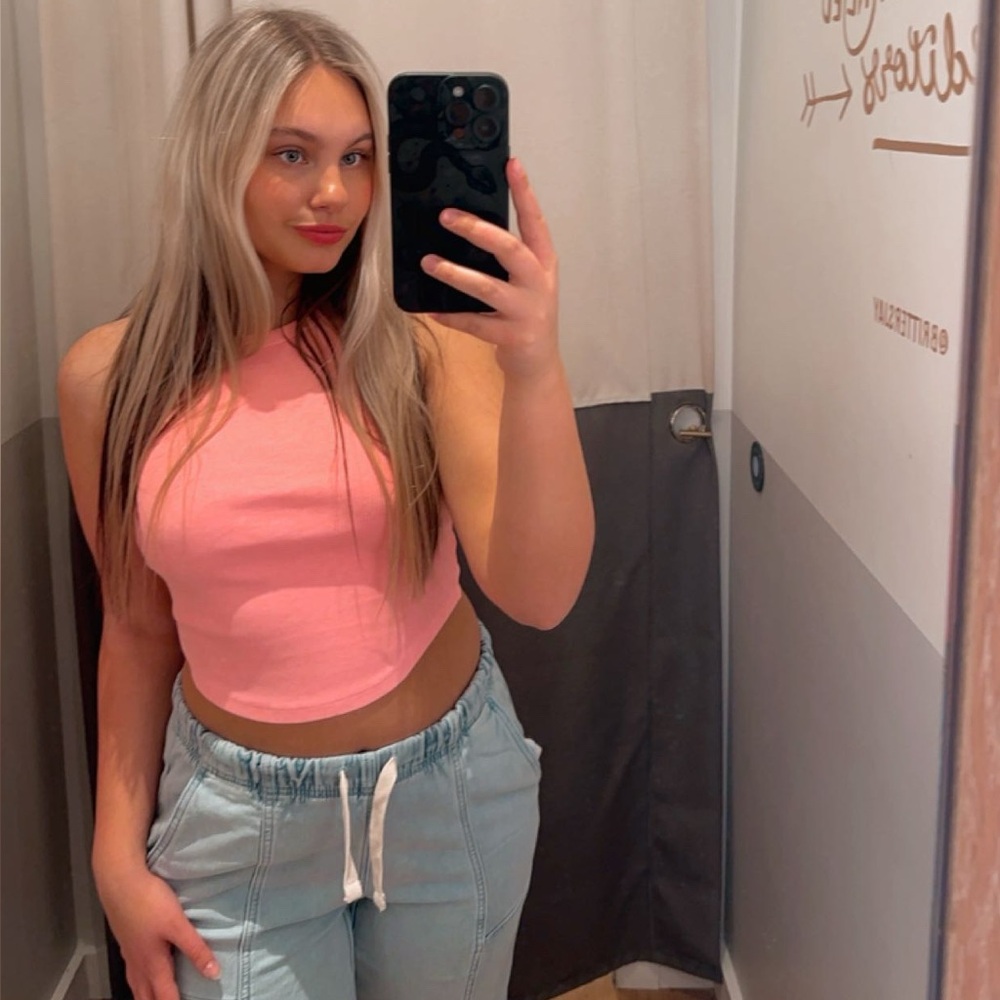 Pink Tank Top - Picture 2 of 3
